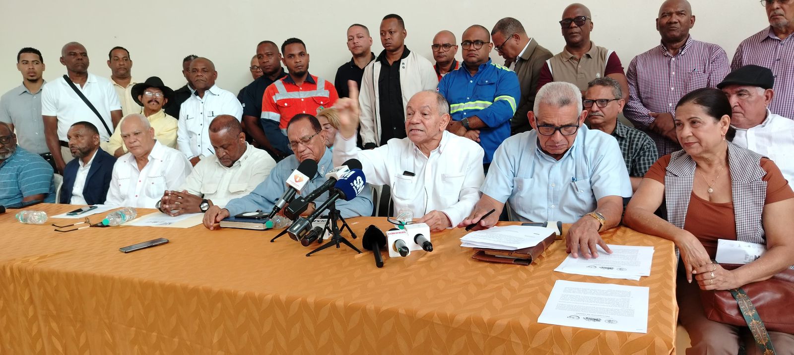 Centrales Sindicales anuncian plan de movilización nacional en defensa de la cesantía laboral