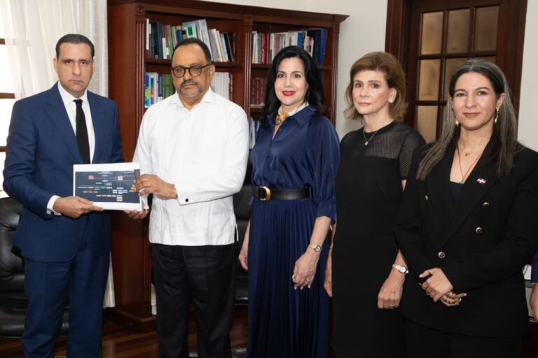 Consultor Jurídico recibe anteproyecto de modificación a la Ley Orgánica de la PN