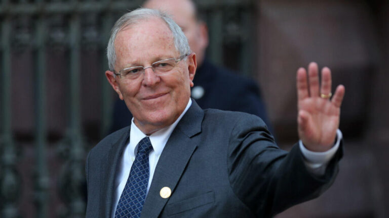 Expresidente peruano Kuczynski irá a juicio por acusación de lavado de dinero de Odebrecht