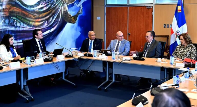 Fondo Monetario recomienda al gobierno dominicano hacer reformas y tomar el control fiscal