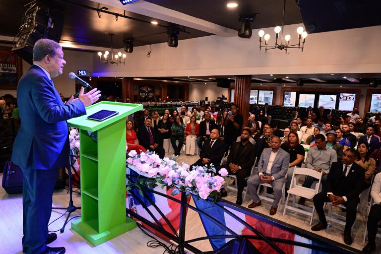 Leonel asegura en Filadelfia que el gobierno del PRM ha fracasado: Prometieron de todo y no han hecho nada