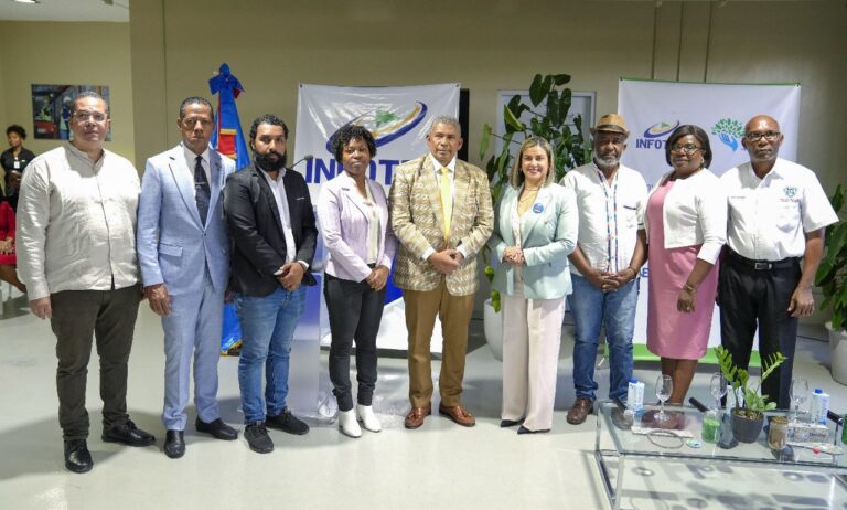 INFOTEP promueve desarrollo sostenible en conversatorio sobre manejo de residuos sólidos