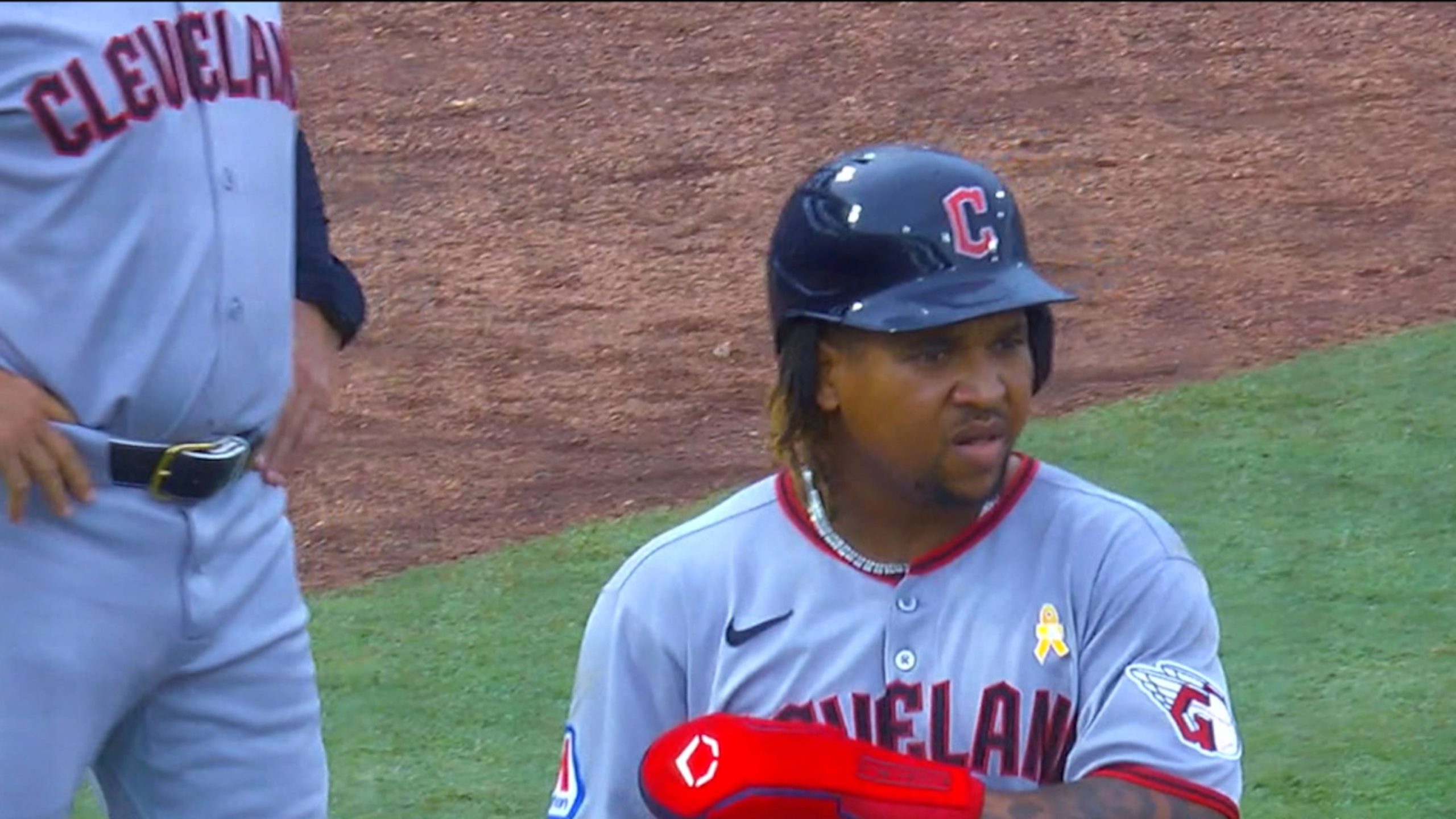 José Ramírez supera a Thome en remolcadas en triunfo de Guardianes