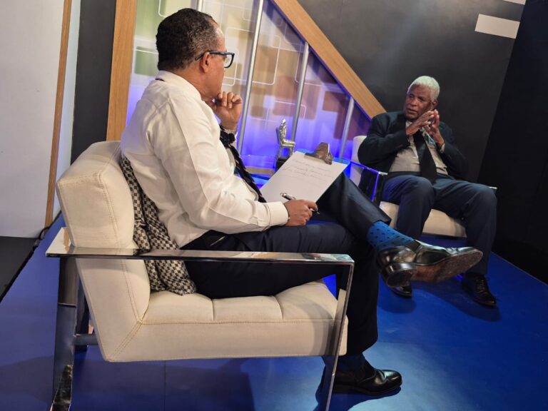 Manuel María Mercedes: “Abinader detenga las mafias en su gobierno; DICRIM está suelto; venden un poblado en Haina”