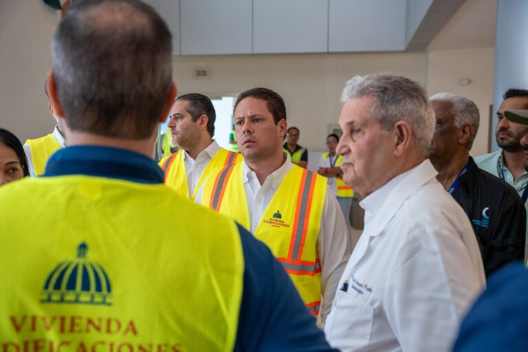 Ministro Bonilla supervisa avances finales para la entrega de la Ciudad Sanitaria Dr. Luis E. Aybar