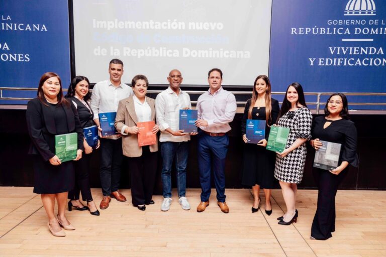 Ministro Carlos Bonilla presenta el primer Código de Construcción de la República Dominicana