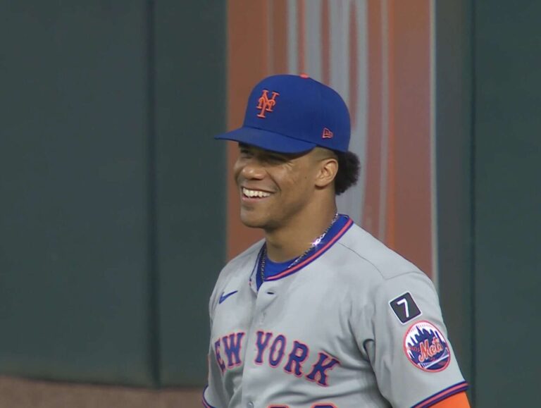 Mets se imponen a los Rojos y se alejan en la lucha por el comodín de la Nacional