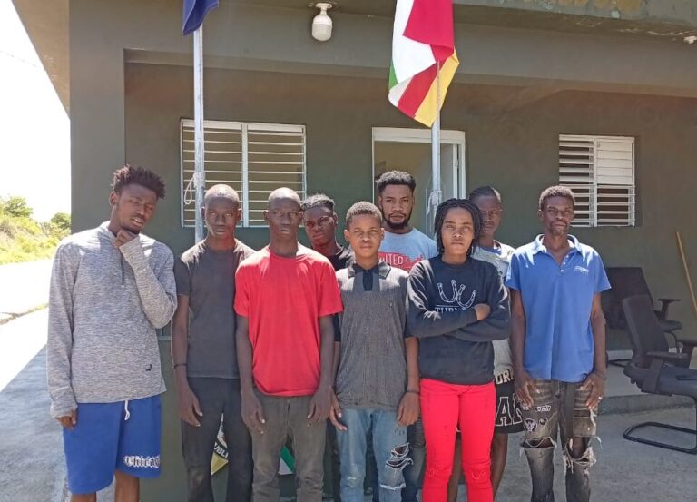 Militares dominicanos interceptan a grupo de indocumentados en Santiago Rodríguez