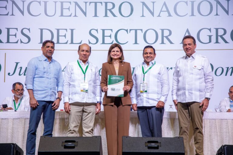 Vicepresidenta Raquel Peña reafirma compromiso del Gobierno con duplicar exportaciones agropecuarias al 2036
