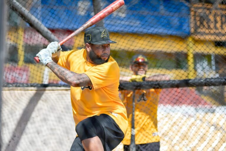 Ronny Rodríguez y Aneury Tavárez se integran al Early Camp Águilas Cibaeñas