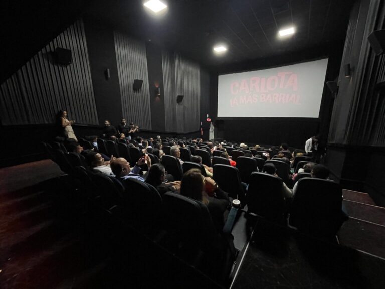 “Carlota la más Barrial” conquista la taquilla y llena las salas de cine en su estreno