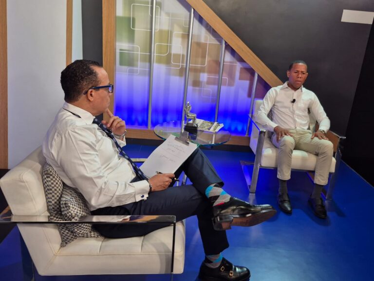 Wilkin Martínez: “Iré a los tribunales si no me elevan a regidor DN; Yeyea sigue cobrando”