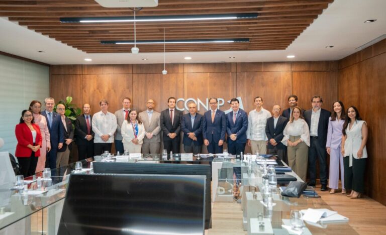 Misión del FMI se reúne con el Conep para pasar balance a economía de RD