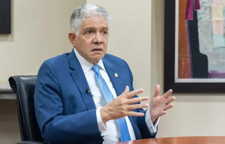 Ministro Obras Pública convoca Comisión Aeroportuaria para conocer apagón del AILA, organismos de Seguridad investigan