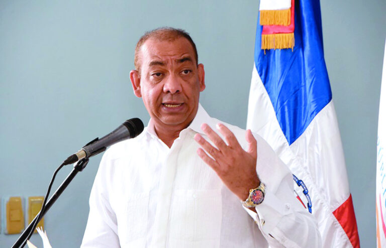 Gabinete de Transporte niega planes para eliminar combustible subsidiado a transportistas