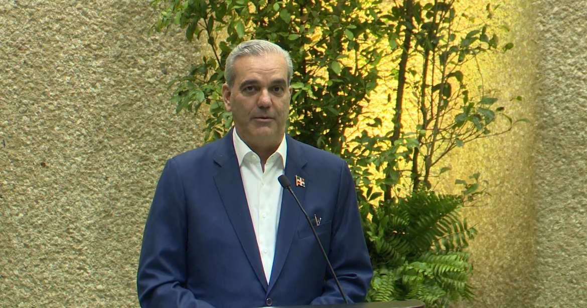 Presidente Abinader llama a la población a actuar con prudencia y priorizar la vida durante Semana Santa