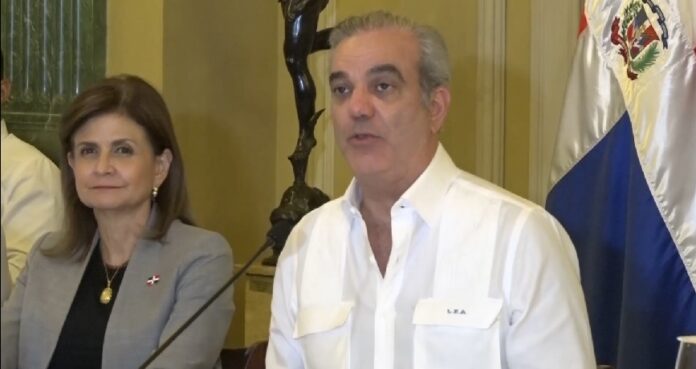 ABINADER NUEVA REUNION EN PALACIO