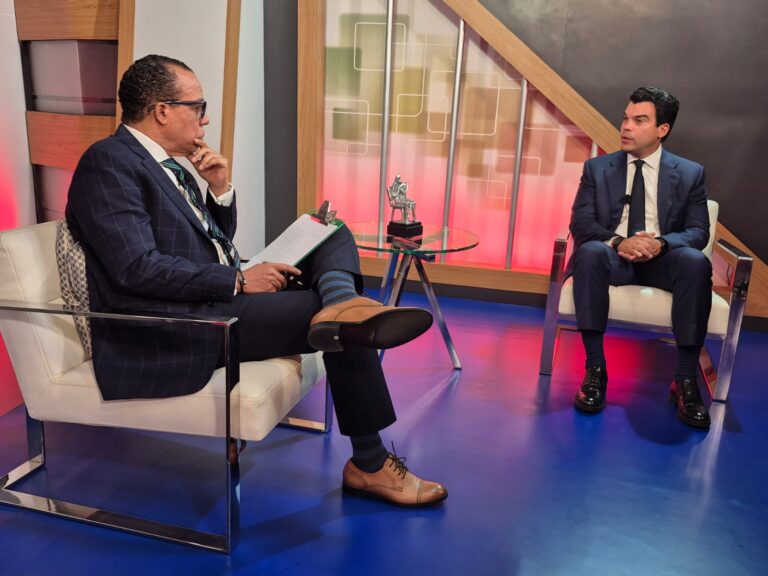 Video- Director de Inapa: Haina nunca antes ha tenido tanta agua como ahora y estamos instalando 120 KM de tuberías