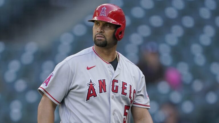 Albert Pujols suena como candidato a dirigir a los Angelinos
