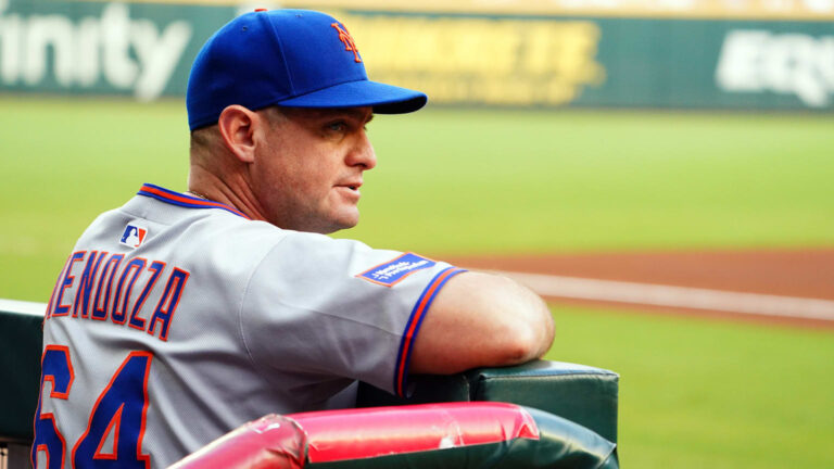 Mets barren con cuerpo de coaches de Carlos Mendoza