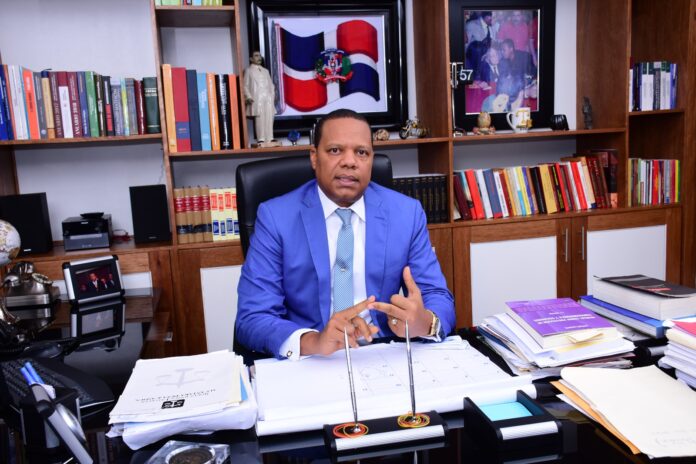 EDDY ALCANTARA CRITICA AL PLD Y A LA FP