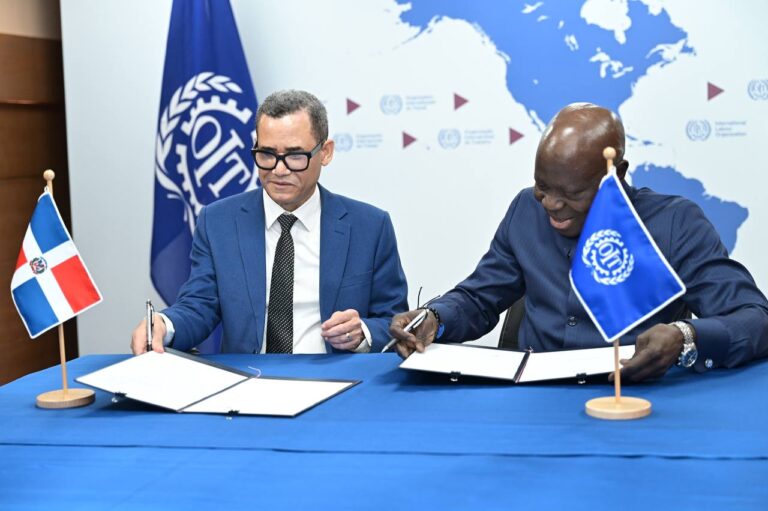 RD entrega a la OIT el instrumento de ratificación del Convenio 156 sobre los trabajadores con responsabilidades familiares