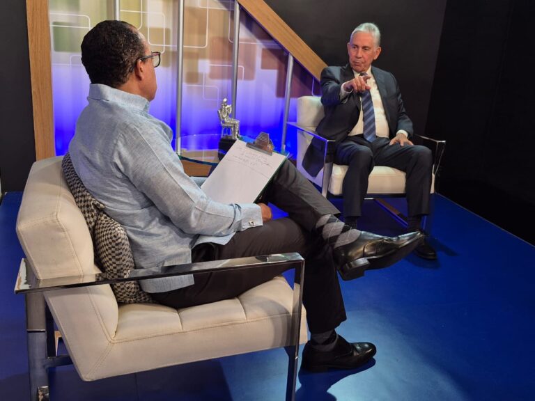 Freddy Pérez: “PRM ha tomado más préstamos de 1844 a la fecha; critico bajo inversión pública y Monorriel no resuelve”