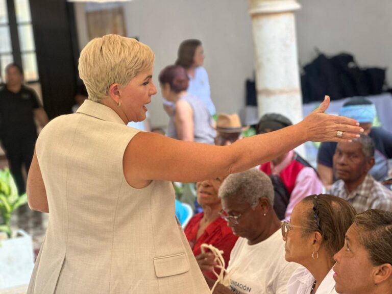 Presidenta de Manos Arrugadas llama al gobierno proporcionar vida digna a adultos mayores