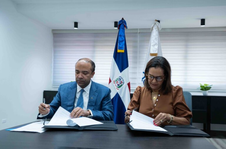 Fundación Refidomsa firma acuerdo con la Fundación Amigos Contra el Cáncer Infantil para apoyar programas de salud infantil