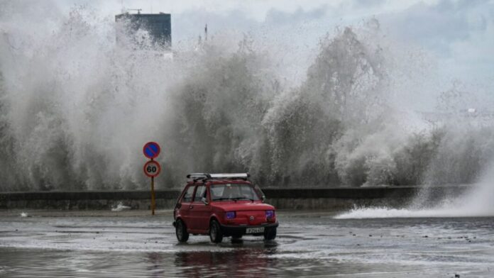 Inundaciones y deslaves en el oriente de Cuba