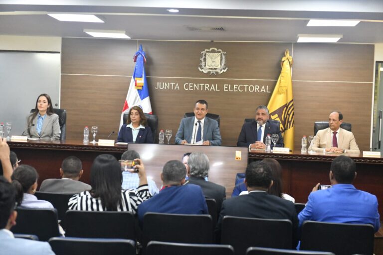 Presidente de la JCE Román Jáquez garantiza la seguridad total en nueva cédula