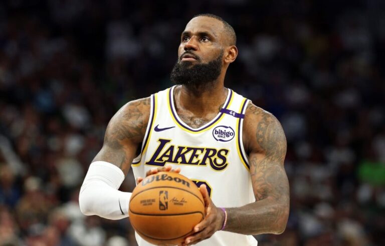 LeBron James se perderá el arranque de la NBA por ciática