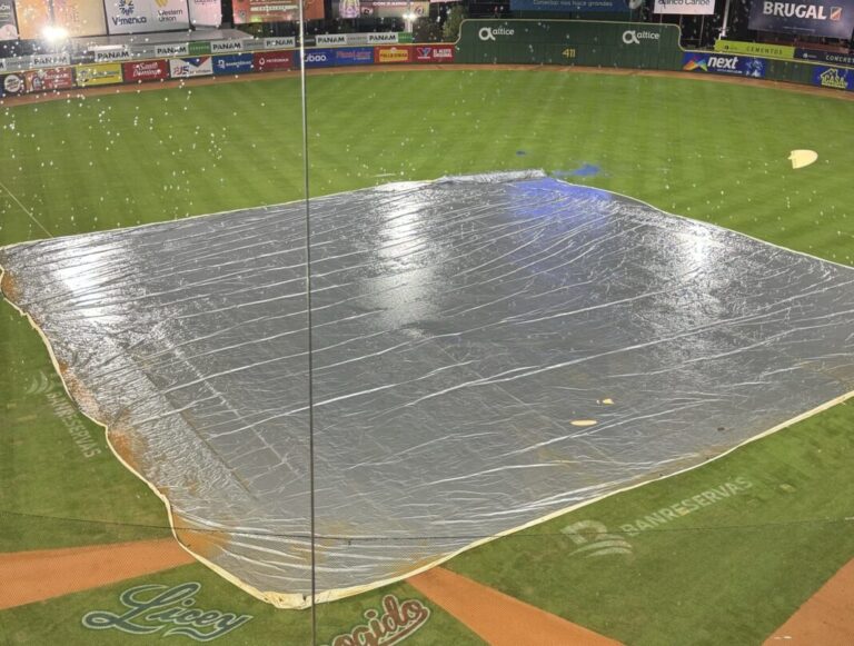 Lluvia obliga la suspensión del partido entre Gigantes y Licey