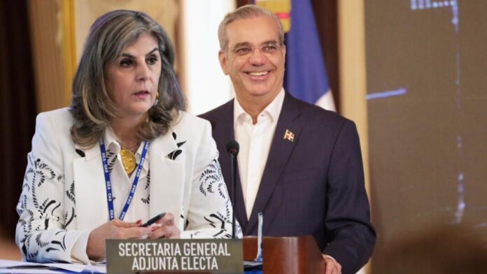 OEA reconoce a Abinader por liderar región