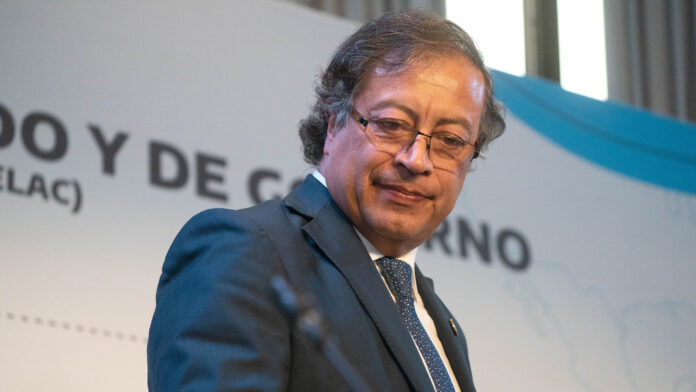 Petro acusa a EEUU convertir Caribe zona agresión
