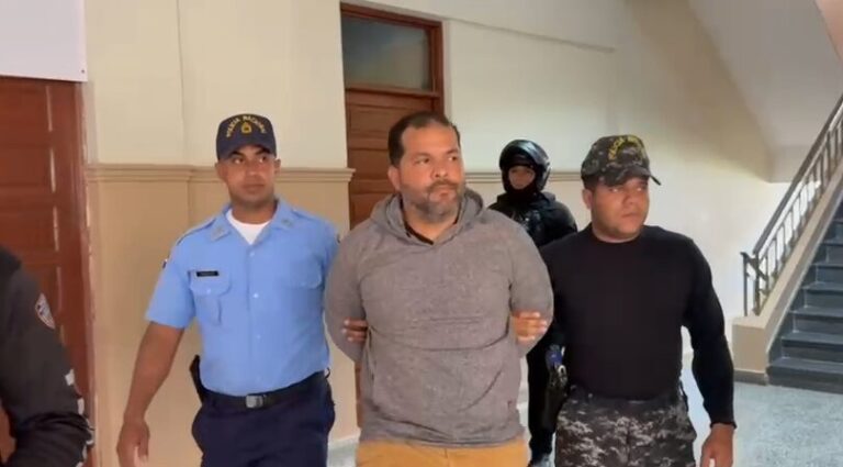 El miércoles será conocida la coerción contra alguacil vinculado a asesinato frente al Palacio de Justicia de SFM