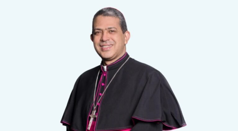 El Papa León XIV designa a Monseñor Morel Diplán como sucesor del Arzobispo de Santo Domingo