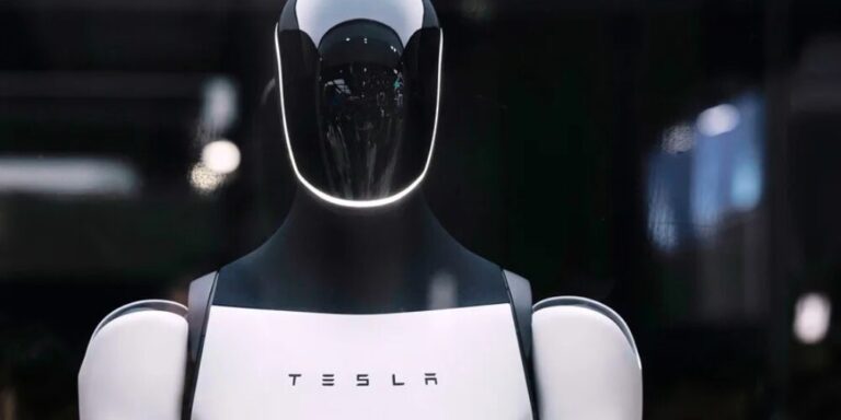 Elon Musk asegura que el robot Optimus de Tesla acabará con la pobreza en todo el mundo