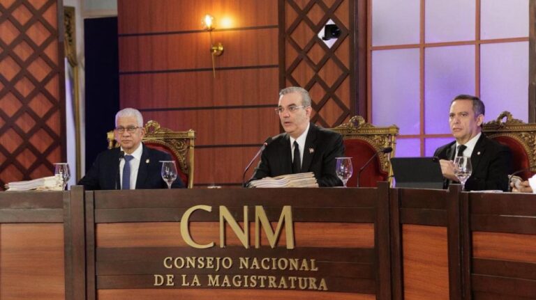 Consultor jurídico del Poder Ejecutivo informa que la reunión del CNM fue pospuesta para el próximo martes 2, a las 7:00 de la noche