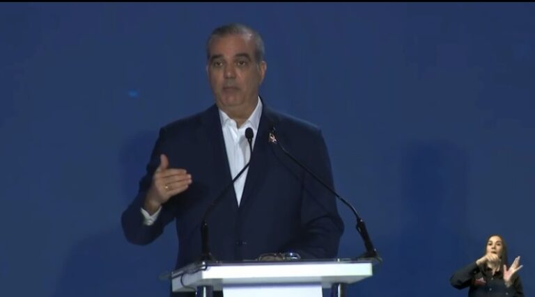 Presidente Abinader anuncia red nacional de tratamiento oncológico para descentralizar atención al cáncer