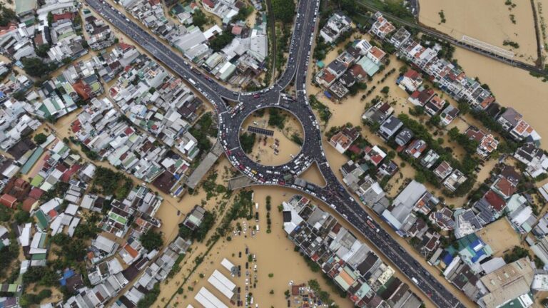 Al menos 43 muertos en Vietnam tras una semana de lluvias torrenciales