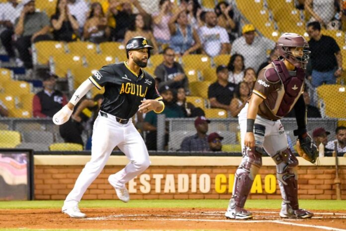 Alberto Rodríguez impulsa triunfo de las Águilas
