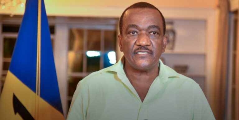 Bostic jura como presidente de Barbados, el segundo desde la proclamación de la república