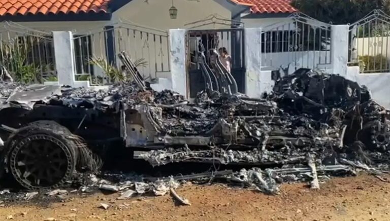 Acto de terrorismo: incendian camioneta de dirigente del PRM Pablo Acosta en Montecristi