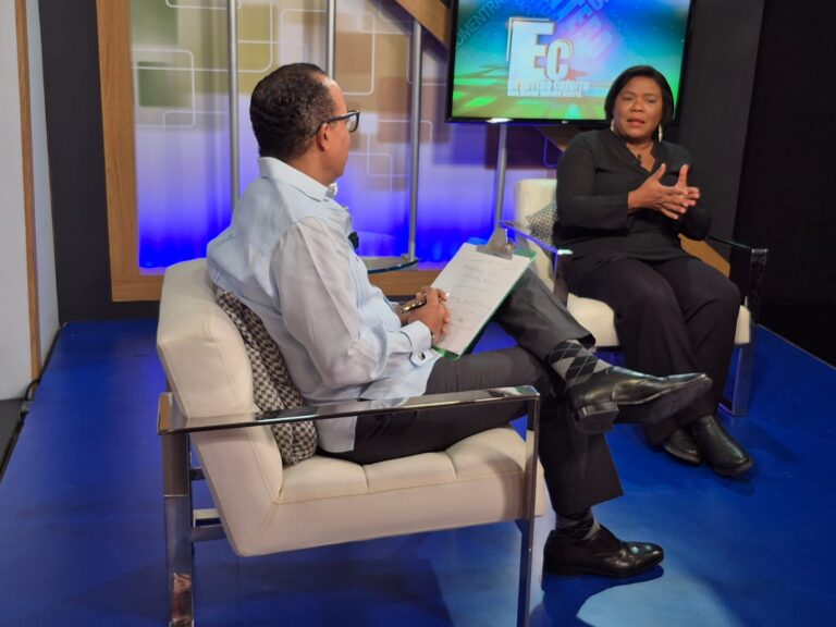 Cristina Rodríguez: “Policías encabezan agresores de familias; gané pleito por degradación en INAFOCAN; gobierno no da respuestas a nada”