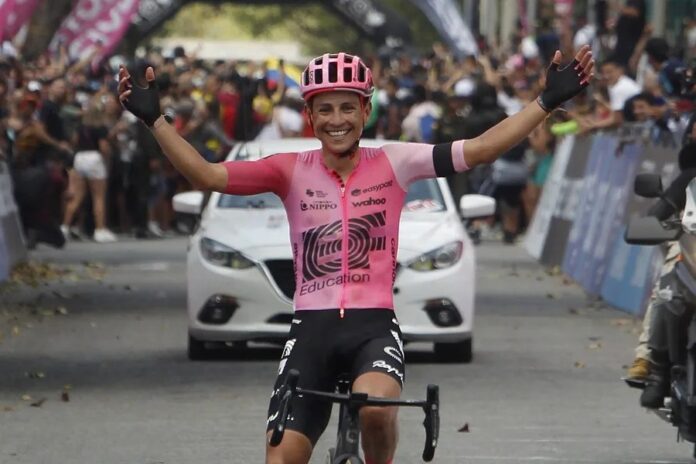 El colombiano Esteban Chaves, subcampeón del Giro 2016