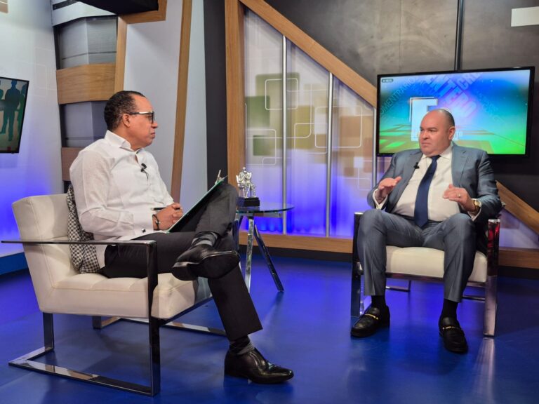 Alejandro Cruz: “Leonel sube, PRM baja, PLD se recupera; LF y OF marcan por encima FP; veo duro escenario en PRM”