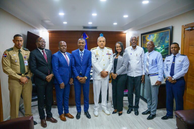 Tras reunión con autoridades consulares de Haití Director de DGM deja claro operativos de interdicción continuarán respetando DDHH de inmigrantes como hasta ahora