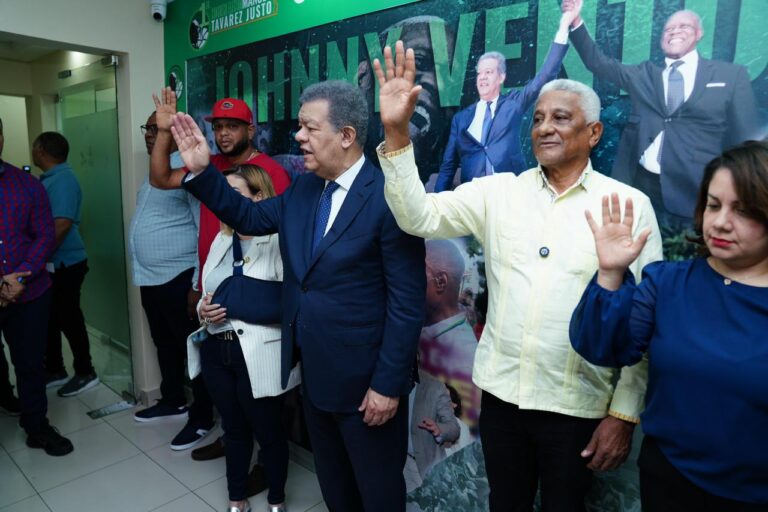 Otro dirigente del PRM pasa a la FP: se suma Pedro Alejandro Aguirre, exdiputado por 4 períodos y 3 veces alcalde