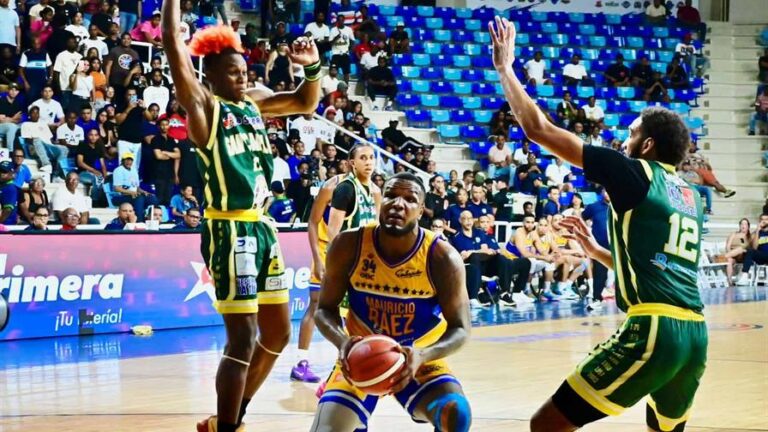 Mauricio Báez se pone a un triunfo de su corona 11 en el TBS Distrito 2025